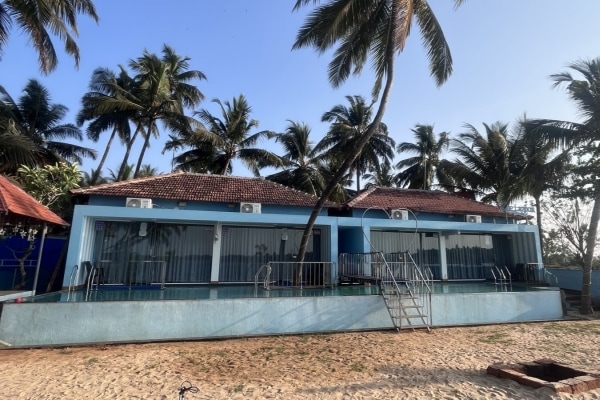 blue-lagoon-homestay-image Deluxe Wood Cabins – Lake View