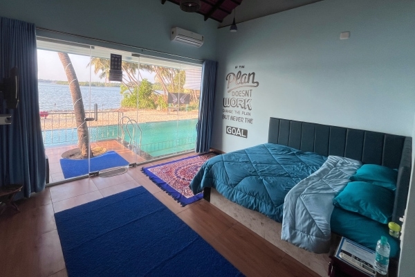 blue-lagoon-single-room Luxury Room – Lake View